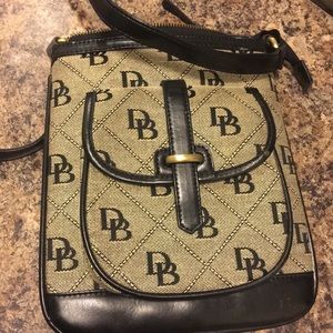Crossbody dooney & bourke purse